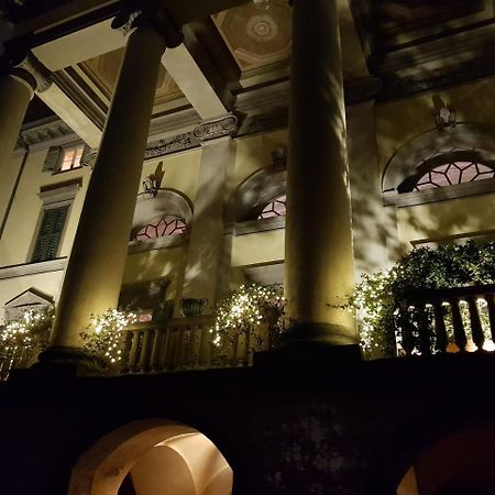 Charmerooms Palazzo Stampa แบร์กาโม ภายนอก รูปภาพ