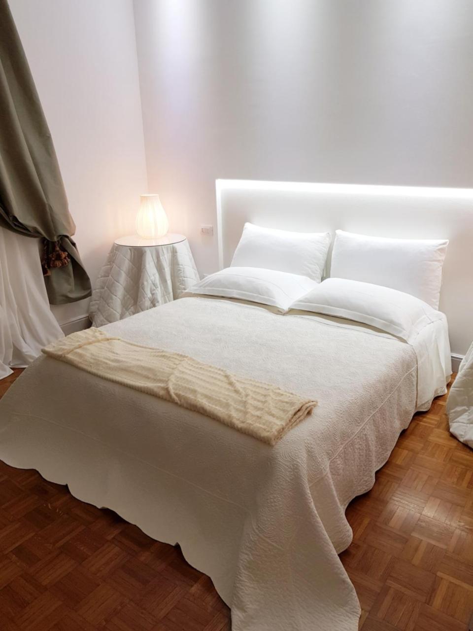 Charmerooms Palazzo Stampa แบร์กาโม ภายนอก รูปภาพ